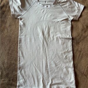 lululemon athletica light gray Short Sleeve Ribbed Tee